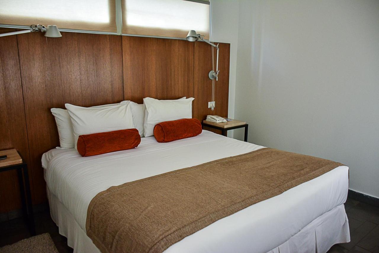 Natalino Hotel Patagonia ปวยร์โตนาตาเลส ภายนอก รูปภาพ
